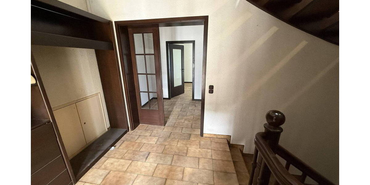 Einfamilienhaus Ransbach-Baumbach Baumbach - 1 Zimmer, 255 m&sup2;, 2.250&euro; | Angebot:26550261