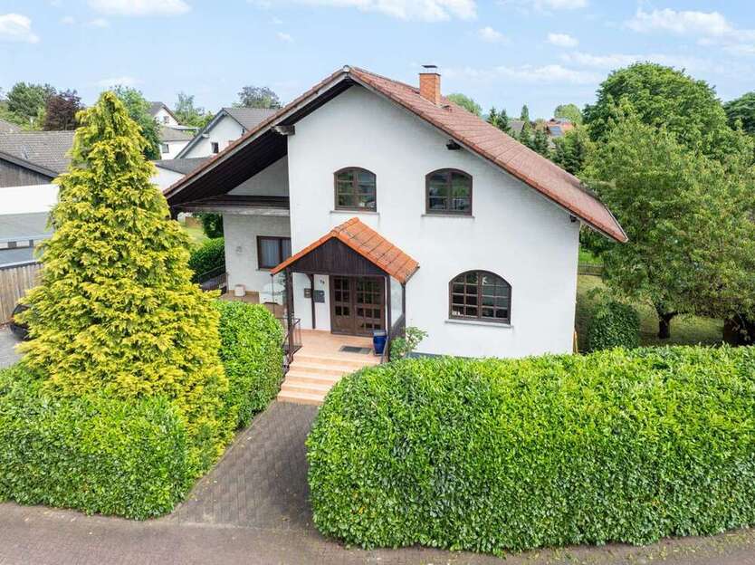 Haus zum Kaufen in Montabaur 459.000 € 277 m²