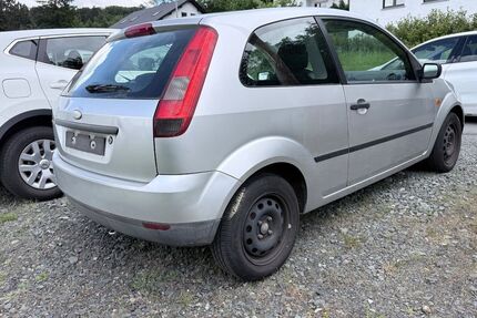 Ford Fiesta 137.000 km 650 &euro; Diez 65582