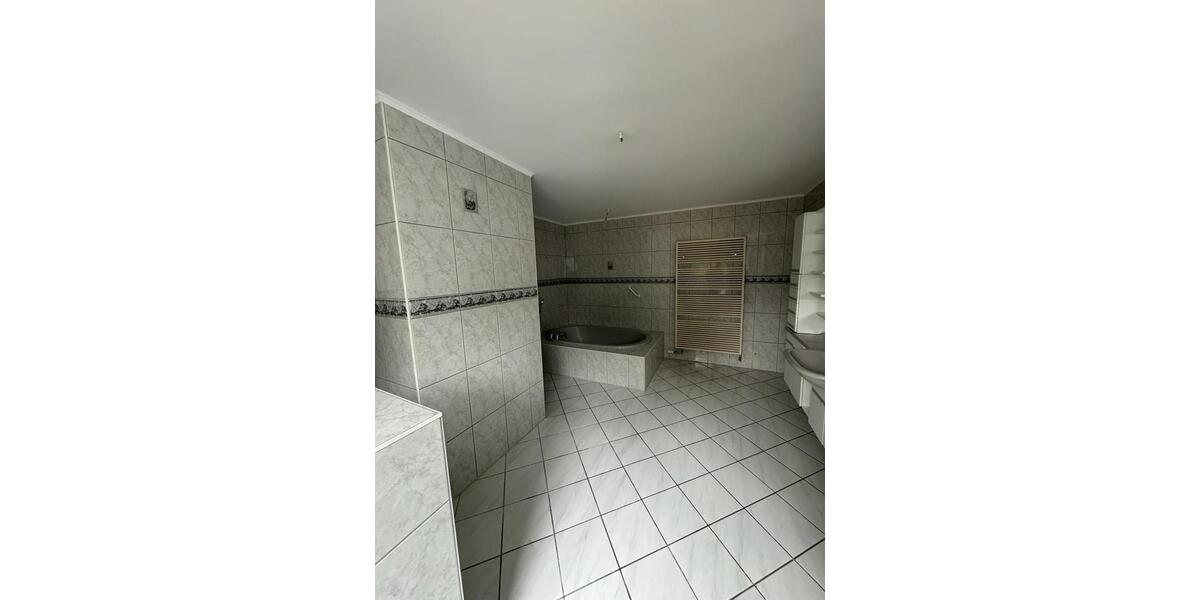 Großzügiges Einfamilienhaus in ruhiger Lage zu vermieten 6 zimmer