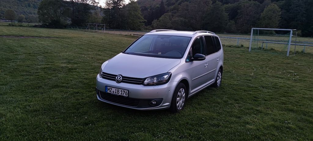 VW Touran 145.000 km 9.000 &euro; Koblenz 56073