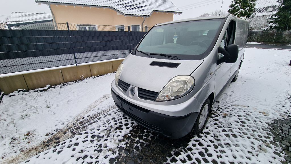 Renault Trafic 278.000 km 4.100 &euro; Staudt 56424