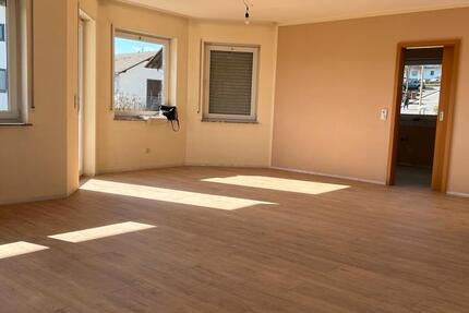 Wohnung Willroth - 4 Zimmer, 114 m&sup2;, 1.280&euro; | Angebot:26220052