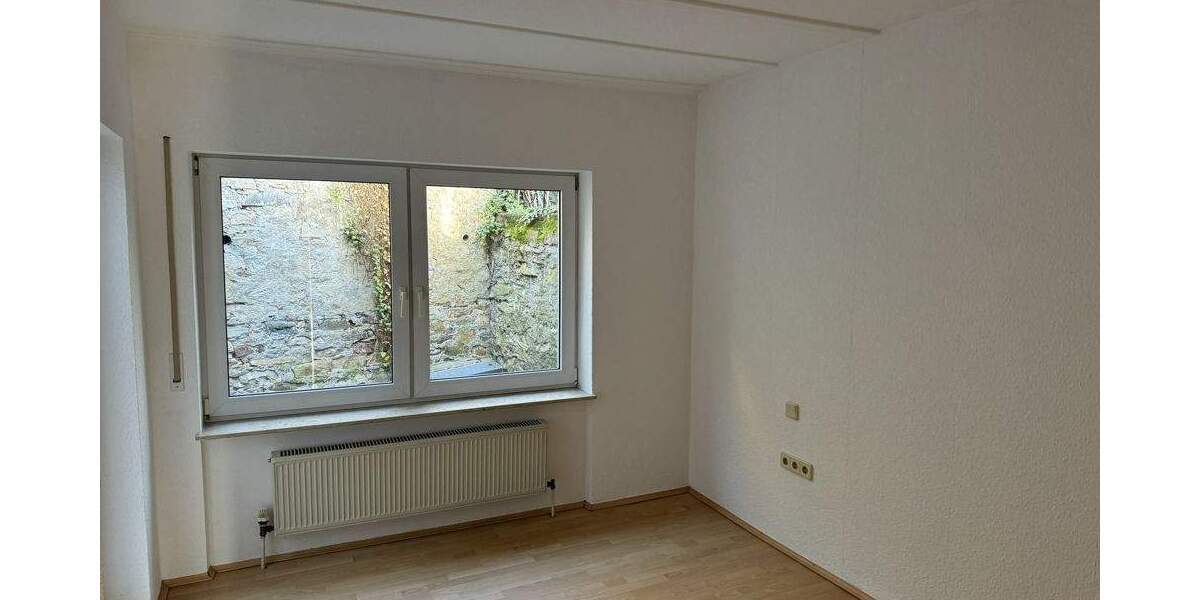 Mehrfamilienhaus, Wohnhaus Höhr-Grenzhausen Grenzhausen - 215.000&euro; | Angebot:25670959