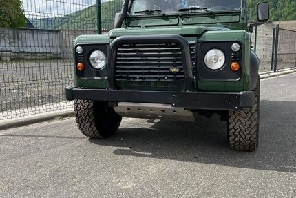 Land Rover Defender 191.500 km 27.200 &euro; Lahnstein 56112