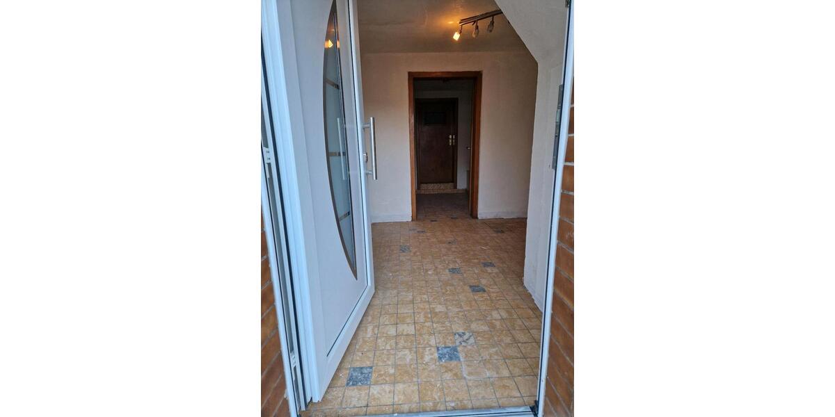 Erdgeschoßwohnung Selters (Westerwald) - 2.5 Zimmer, 80 m&sup2;, 600&euro; | Angebot:26398555