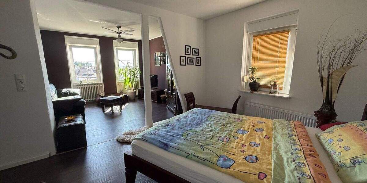 Gemütlichkeit in jedem Raum! Einfamilienhaus mit großem Garten und Aussicht in Gladbach 4 zimmer