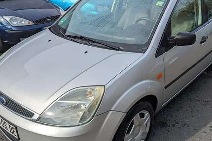 Ford Fiesta 150.000 km 2.489 € Urbar 56182