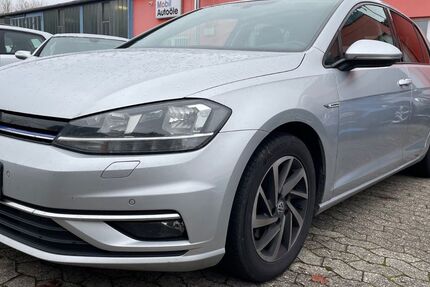 VW Golf 221.923 km 7.980 &euro; Kruft 56642