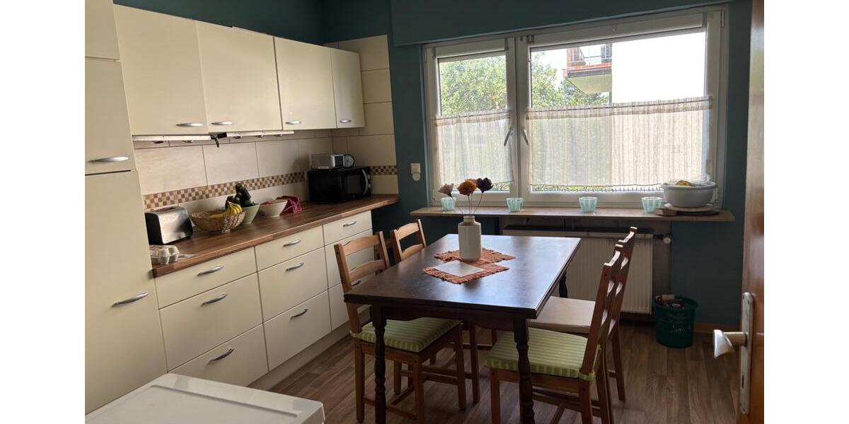Etagenwohnung Boppard - 8 Zimmer, 250 m&sup2;, 400&euro; | Angebot:25872299