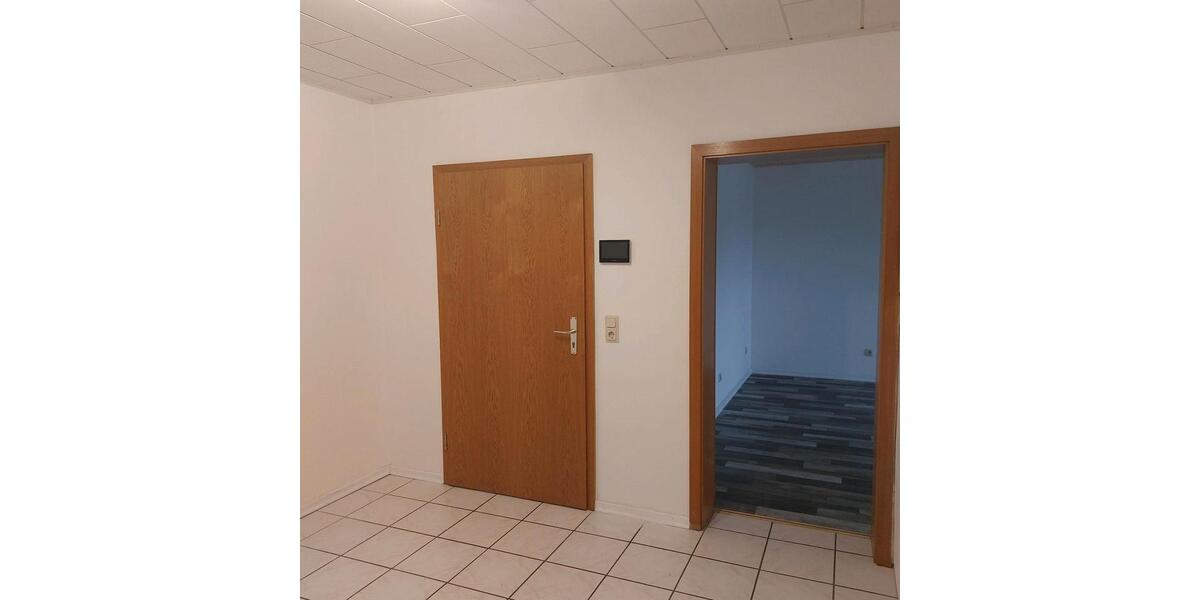 Gemütliche 2-Zimmer-Wohnung mit großem Balkon und Kaminofen in 2 zimmer