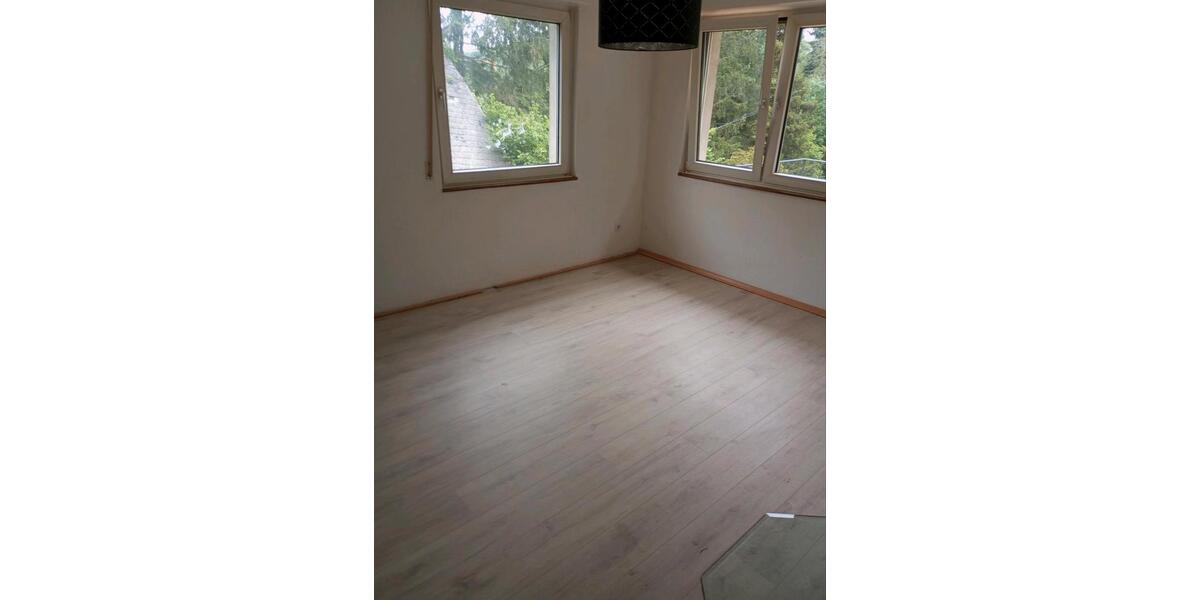 Etagenwohnung Burgbrohl - 5 Zimmer, 110 m&sup2;, 1.200&euro; | Angebot:26042112
