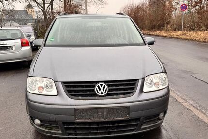VW Touran 249.000 km 800 &euro; Diez 65582