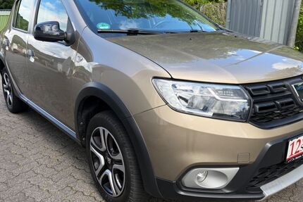 Dacia Sandero 27.000 km 10.950 &euro; Nassau 56377