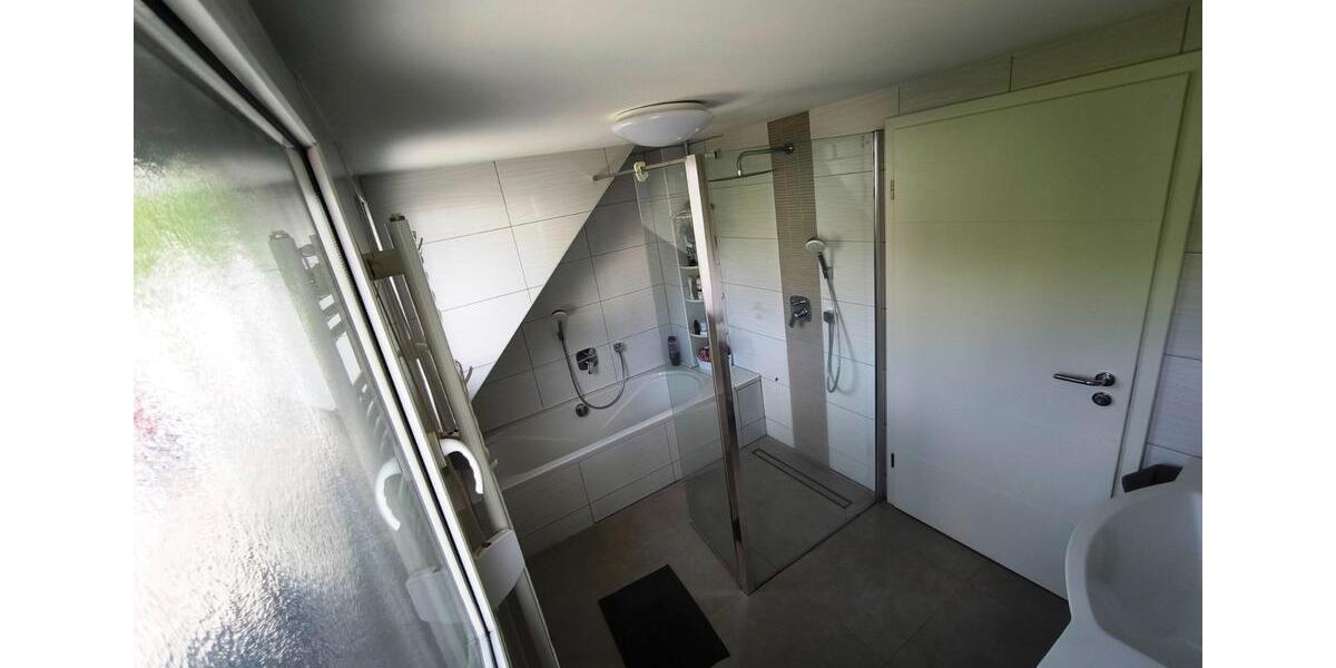 Einfamilienhaus in guter Lage auf 1765m Parkgrundstück mit Bach 6 zimmer