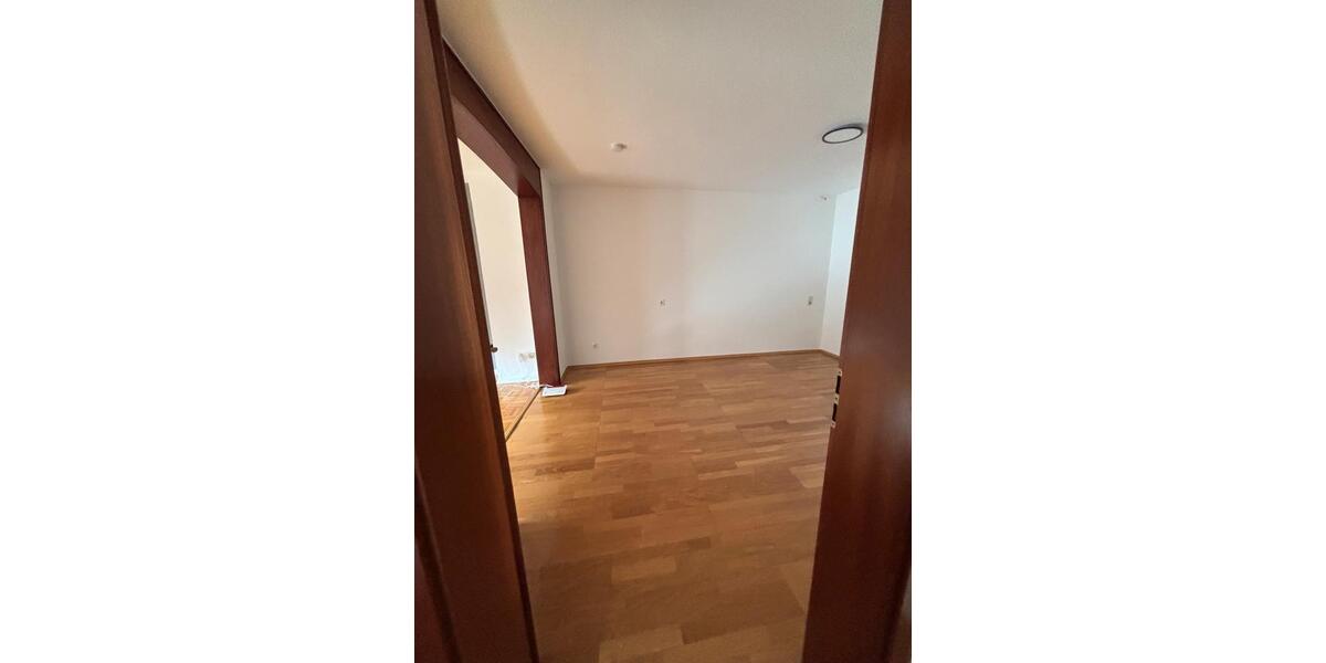Etagenwohnung Bad Breisig - 2 Zimmer, 82 m&sup2;, 900&euro; | Angebot:25982032