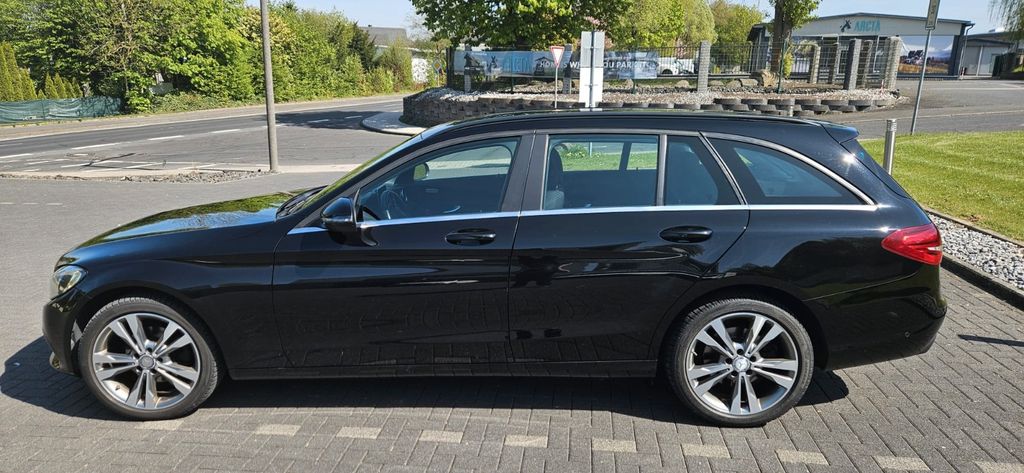 Mercedes-Benz C 180 142.000 km 13.300 &euro; Staudt 56424