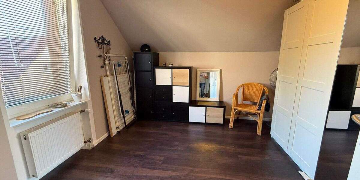 Gemütlichkeit in jedem Raum! Einfamilienhaus mit großem Garten und Aussicht in Gladbach 4 zimmer