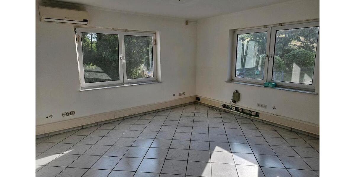 Gewerbeobjekt Gückingen - 1.600&euro; | Angebot:23219981