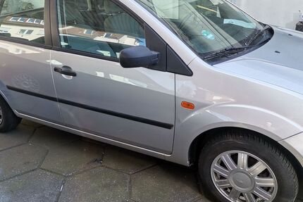 Ford Fiesta 120.400 km 2.400 &euro; Koblenz 56072