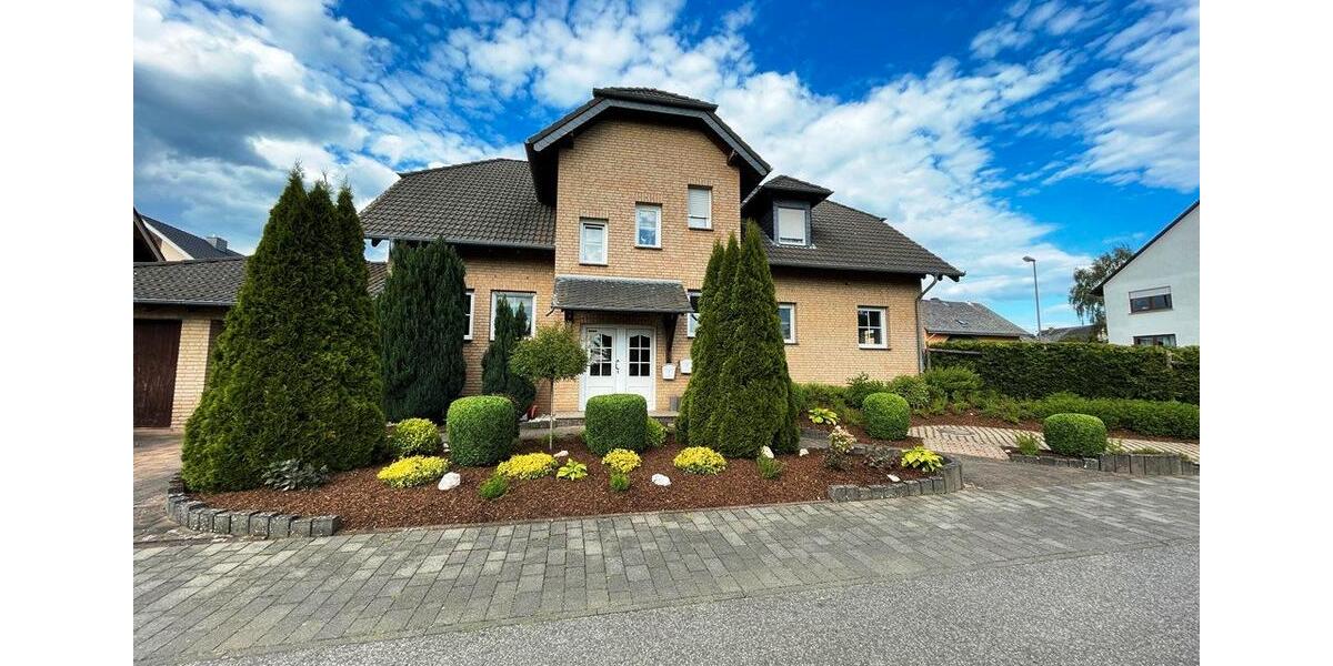 Mehrfamilienhaus, Wohnhaus Beltheim - 11 Zimmer, 242 m&sup2;, 350.000&euro; | Angebot:26946539