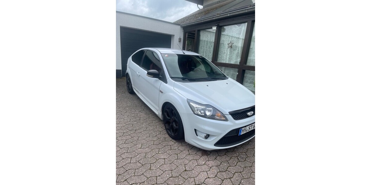 Ford Focus 147.800 km 11.500 € Mayen 56727