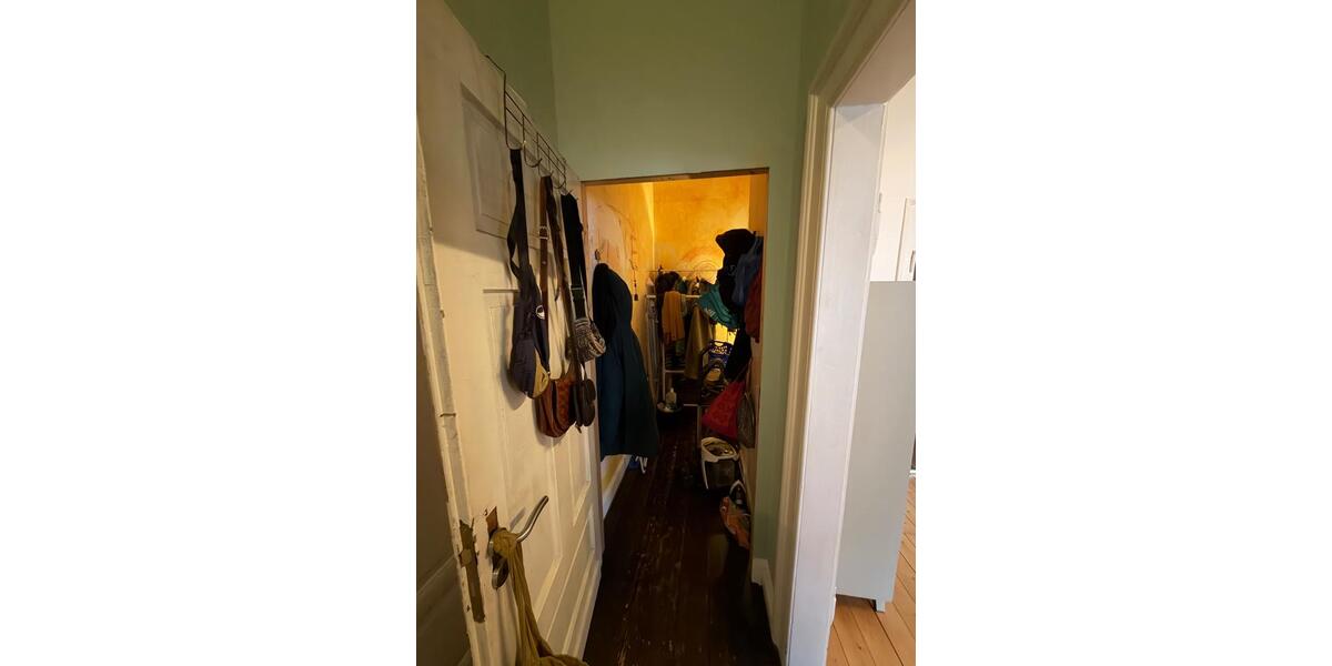 Großzügige 3 ZKB Altbauwohnung mit Balkon in zentraler Lage 3 zimmer