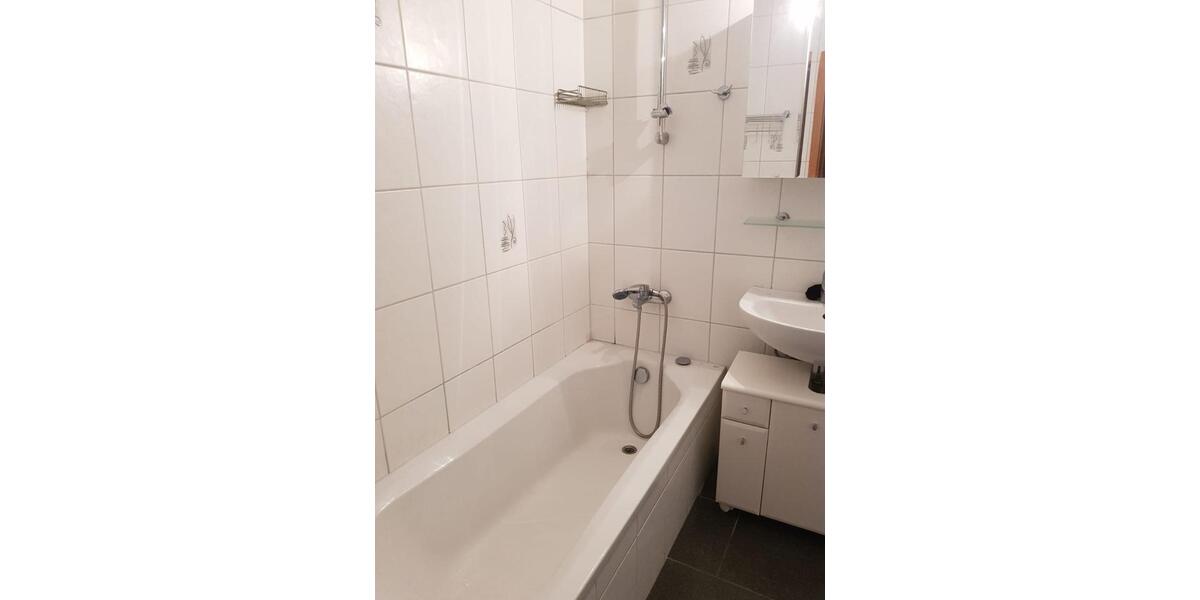 Etagenwohnung Wirges - 4 Zimmer, 98 m&sup2;, 1.300&euro; | Angebot:26603502