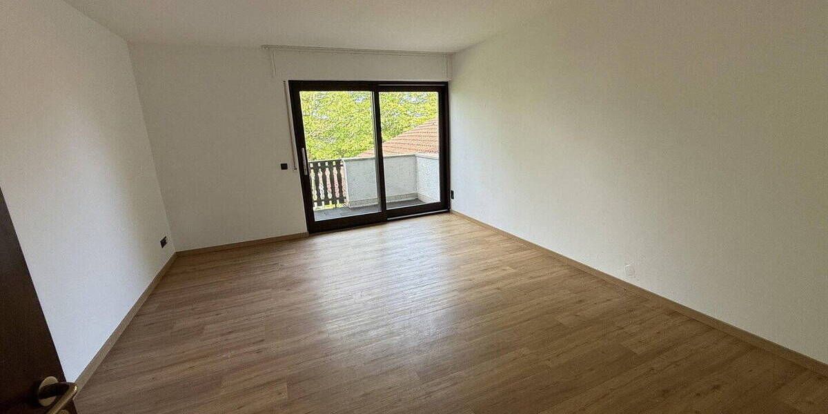 Einfamilienhaus Ransbach-Baumbach Baumbach - 1 Zimmer, 255 m&sup2;, 2.250&euro; | Angebot:26550261