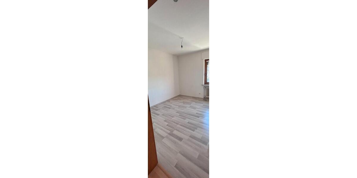Dachgeschoßwohnung Koblenz Lay - 4 Zimmer, 105 m&sup2;, 1.110&euro; | Angebot:26313348