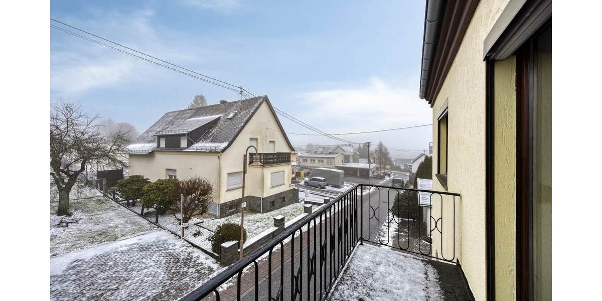 Zweifamilienhaus mit 3x Garagen nur 2 Min zur A3 - Zweifamilienhaus Mogendorf | Angebot:25081818