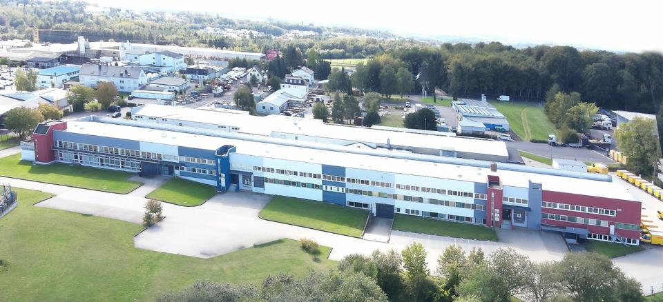 Büro - Lager - Moderne, neu renovierte Büroräume mit IT und Netzwerk Installation, GlasfaserDSL- und Lagerräume zimmer