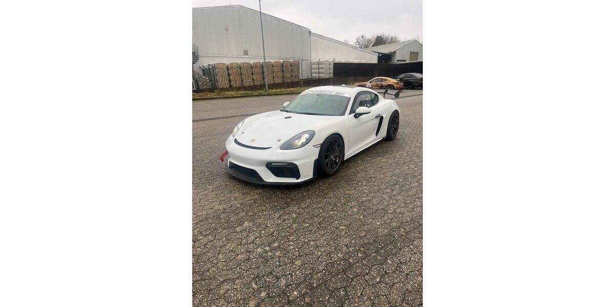 Porsche Cayman 9.030 km 144.900 € Treis-Karden 56253