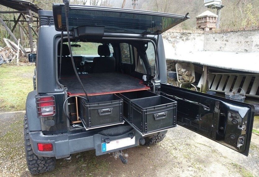 Jeep Wrangler 139.400 km 31.800 € Kobern-Gondorf 56330