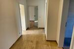 Stilvolle 4-Zimmer-Mietwohnung mit Balkon und Garage – frisch modernisiert zimmer