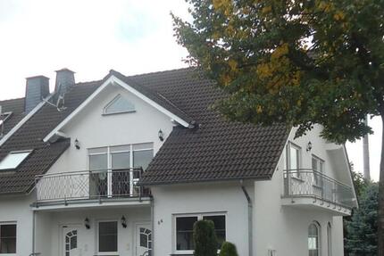 Provisionsfrei: Vielseitiges Wohnhaus mit 3 separaten Eingängen 11 zimmer