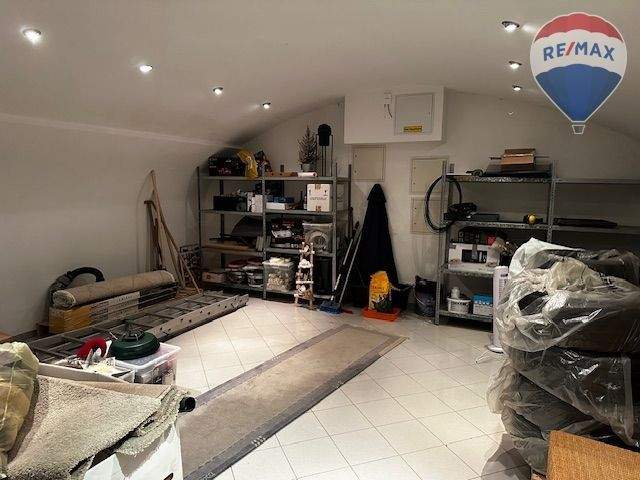 Einfamilienhaus Höhr-Grenzhausen Grenzhausen - 9 Zimmer, 225 m&sup2;, 459.000&euro; | Angebot:25664423