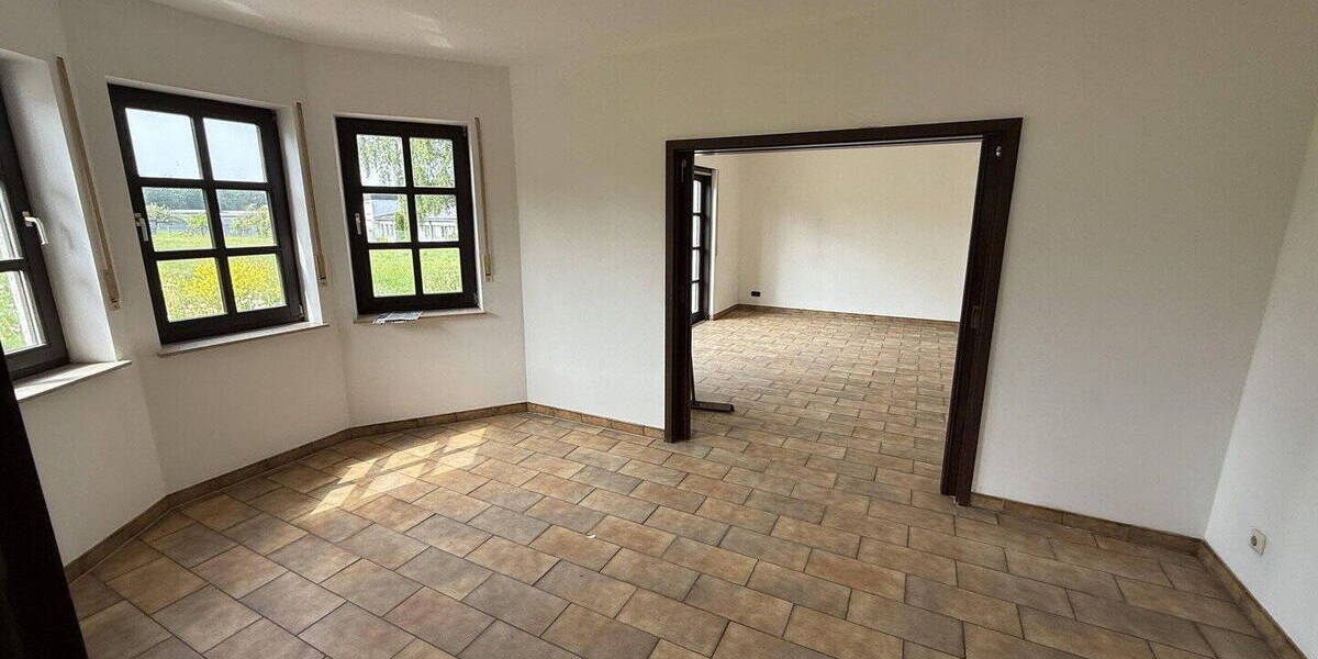 Einfamilienhaus Ransbach-Baumbach Baumbach - 1 Zimmer, 255 m&sup2;, 2.250&euro; | Angebot:26550261