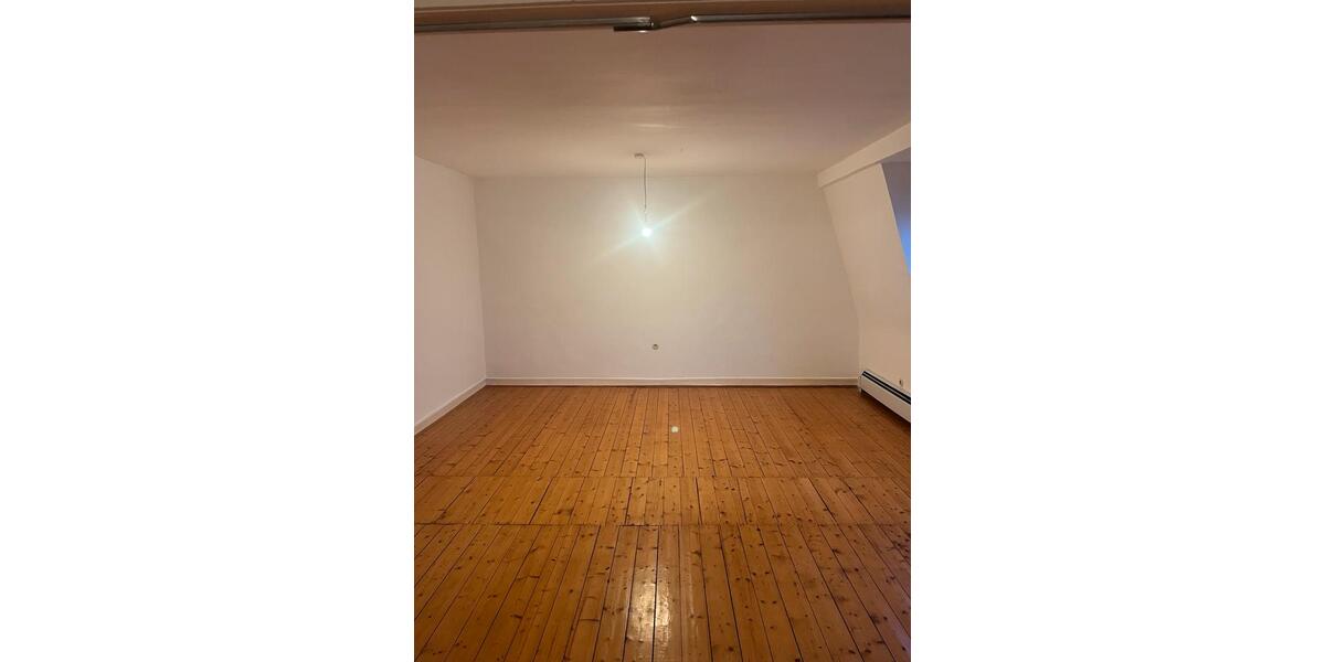 Schöne 2,5 Zimmer Altbau Wohnung in südlichen Vostadt 2.5 zimmer