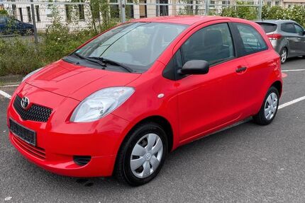 Toyota Yaris 61.000 km 2.998 &euro; Diez 65582