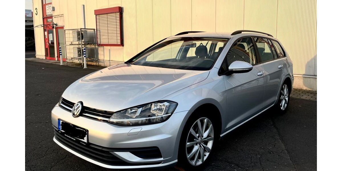 VW Golf 105.097 km 15.700 &euro; Koblenz 56075