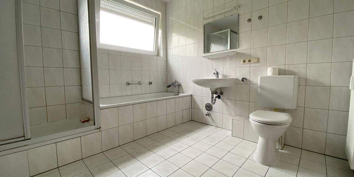 Etagenwohnung Neuwied Heddesdorfer Berg - 5 Zimmer, 96 m&sup2;, 690&euro; | Angebot:24589352