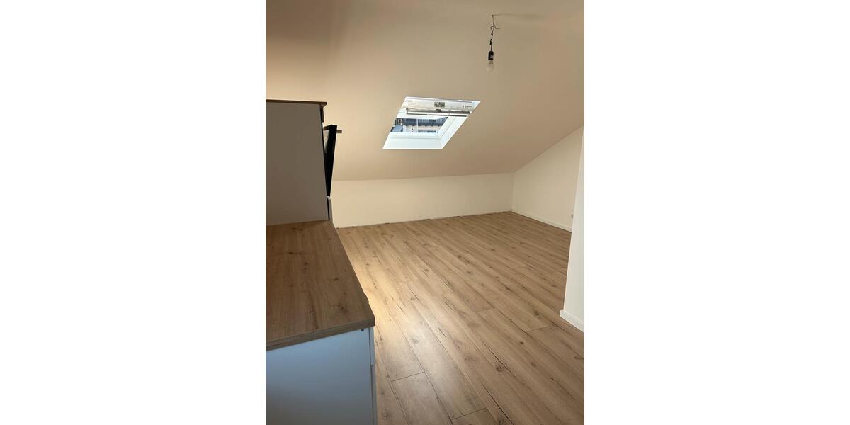 Dachgeschoßwohnung Andernach - 3 Zimmer, 72 m&sup2;, 900&euro; | Angebot:25590940