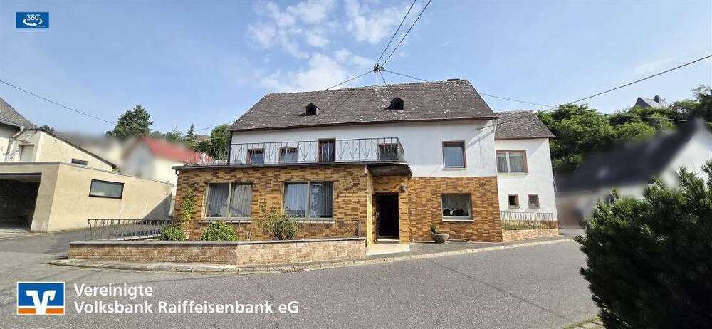 Haus zum Kaufen in Roes 129.000 € 294 m²
