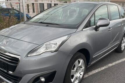Peugeot 5008 135.000 km 9.999 € Diez 65582