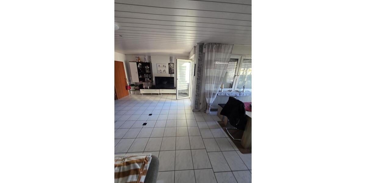Etagenwohnung Koblenz Bubenheim - 3 Zimmer, 90 m&sup2;, 800&euro; | Angebot:25380714
