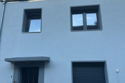 Frisch saniertes Reihenendhaus mit Innenstadtlage in Koblenz