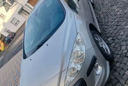 Peugeot 308 85.000 km 2.700 &euro; Koblenz 56072