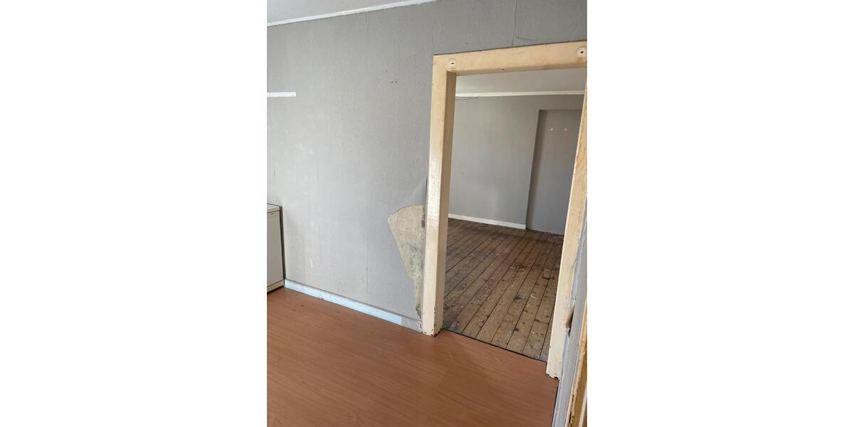 Etagenwohnung Brey - 5 Zimmer, 90 m&sup2;, 350&euro; | Angebot:26387177