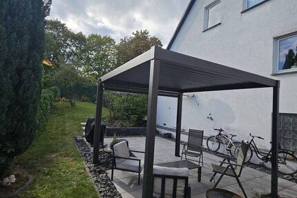 DG-Eigentumswohnung mit Garten, viel Nutzfläche, Stellplatz und Garage 3 zimmer